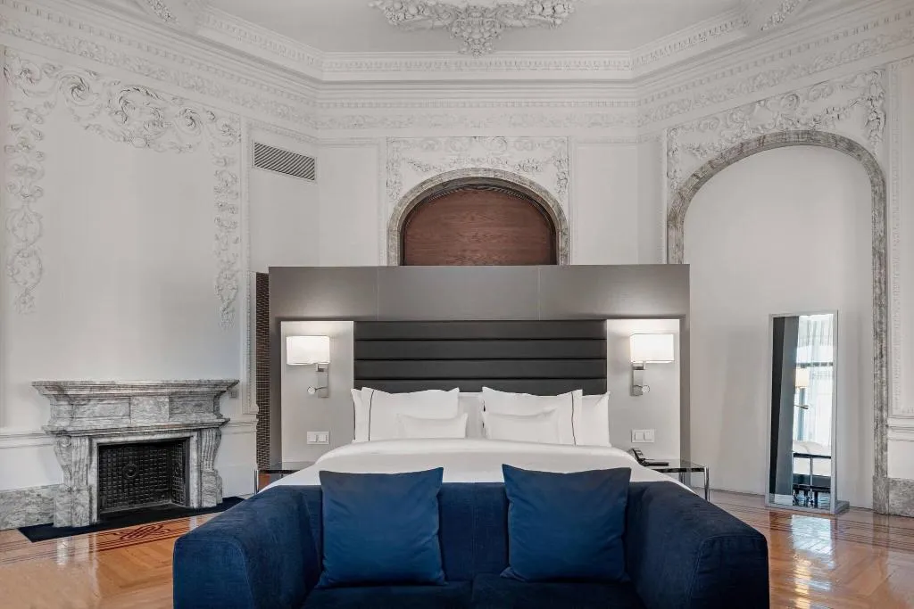Room, AC Hotel Palacio del Retiro Autograph Collection, Madrid