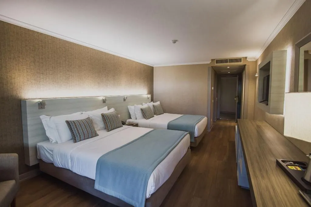 FAMILY ROOM TWO DOUBLE BEDS Room, Enotel Lido All Inclusive, Madeira