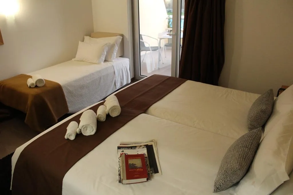 TRIPLE STANDARD Room, Estoril 7, Lisbon