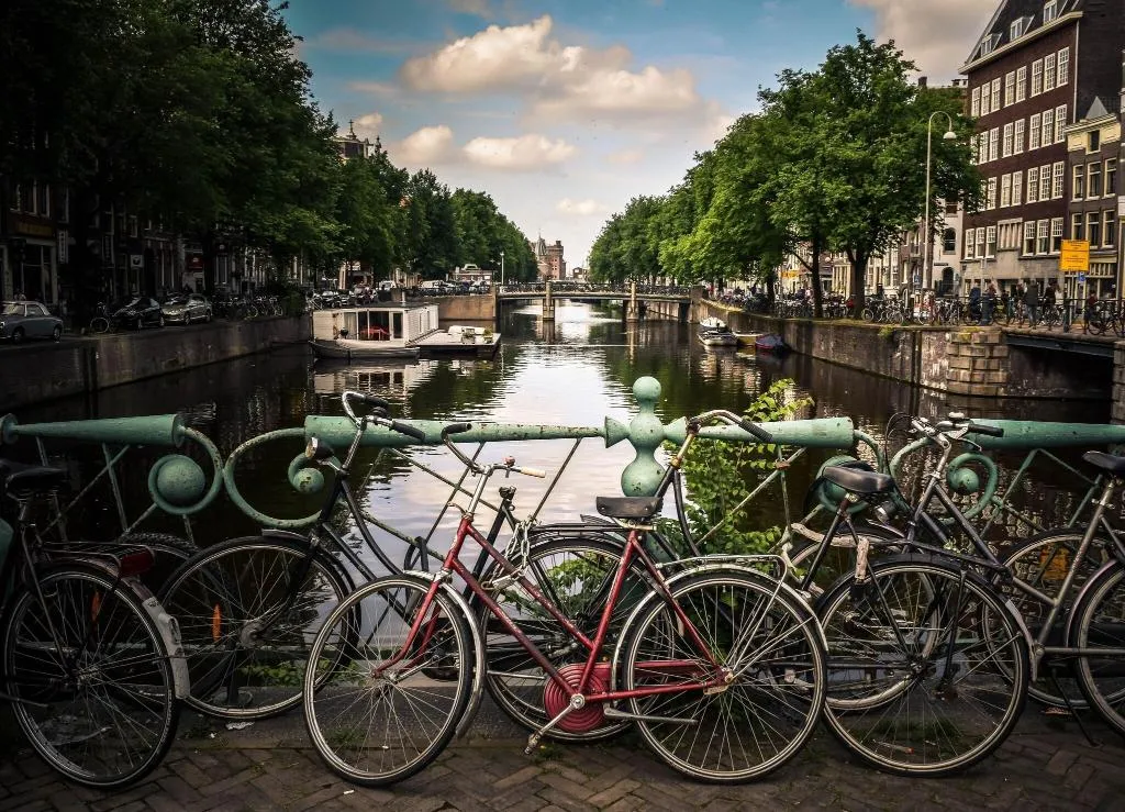 Sports and Entertainment, The Pavilions Amsterdam, The Toren, Amsterdam