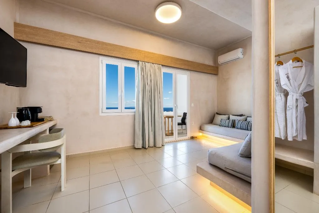 FAMILY ROOM SEA VIEW Room, Aelia Luxury Suites, Santorini
