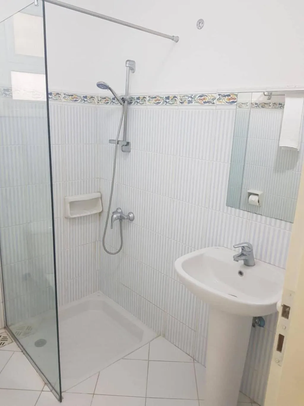 Room, Lilly Rooms And Studios, Red Sea Riviera