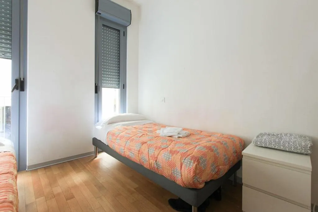 Room, Red Line Room Division, Milan