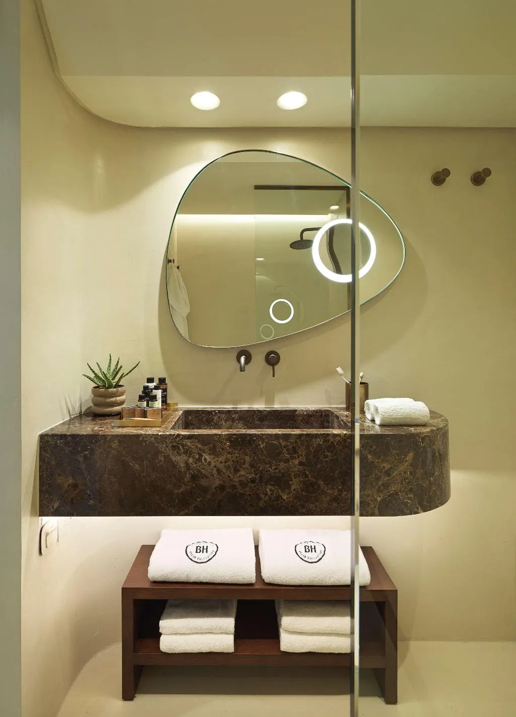 DOUBLE DELUXE SEA VIEW Room, Isla Brown Corinthia Resort & Spa, Curio Collect, Athens