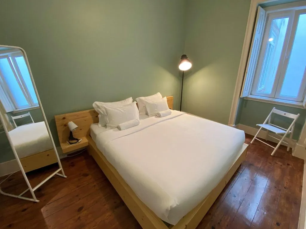 DOUBLE GRAND Room, Green Heart Hostel, Lisbon