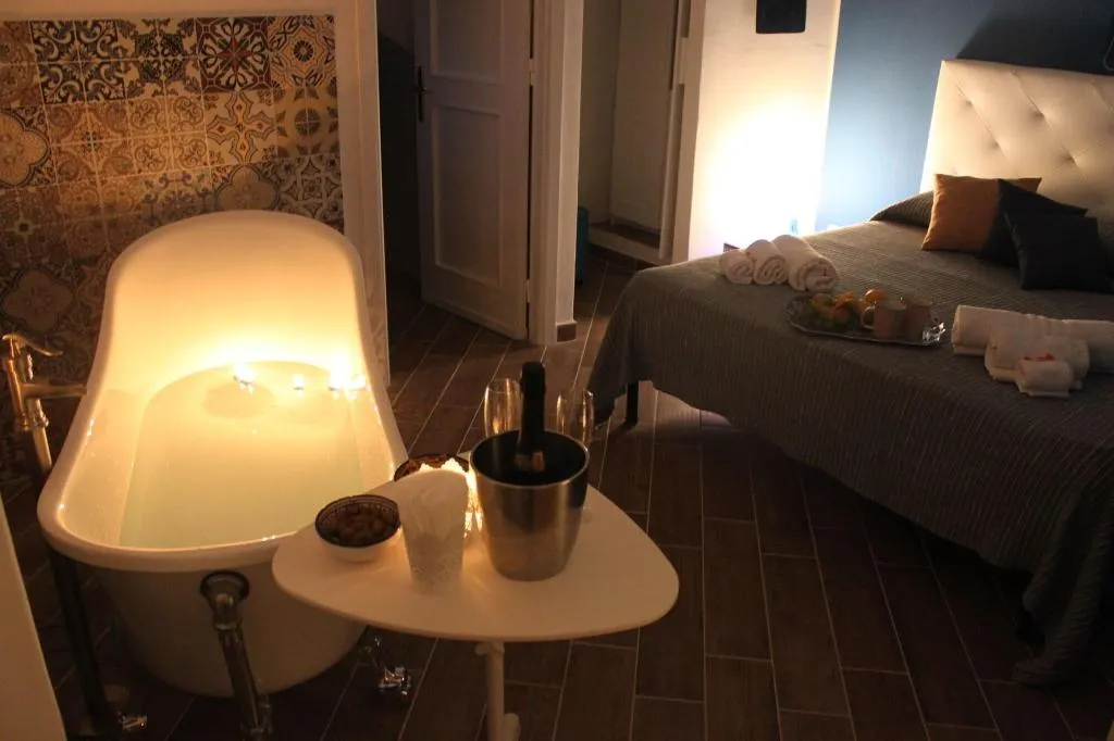 Room, Suite De La Rosa, Palermo
