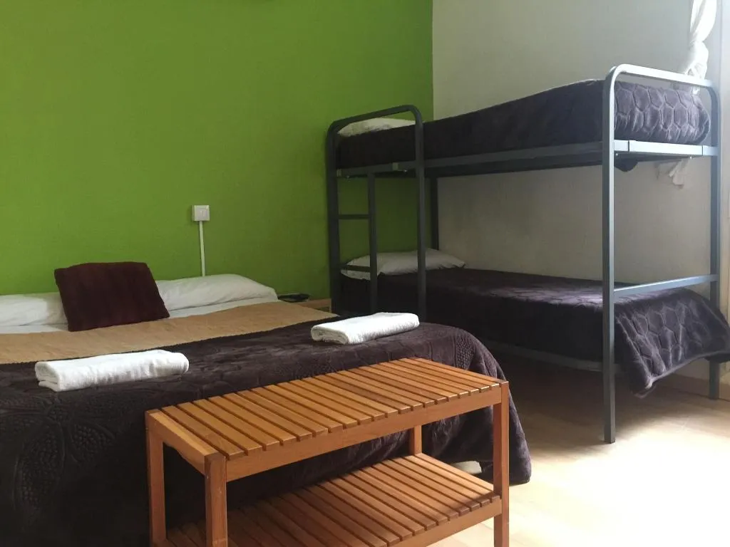 Room, Break BCN - Hostal & Coffeebar, Barcelona