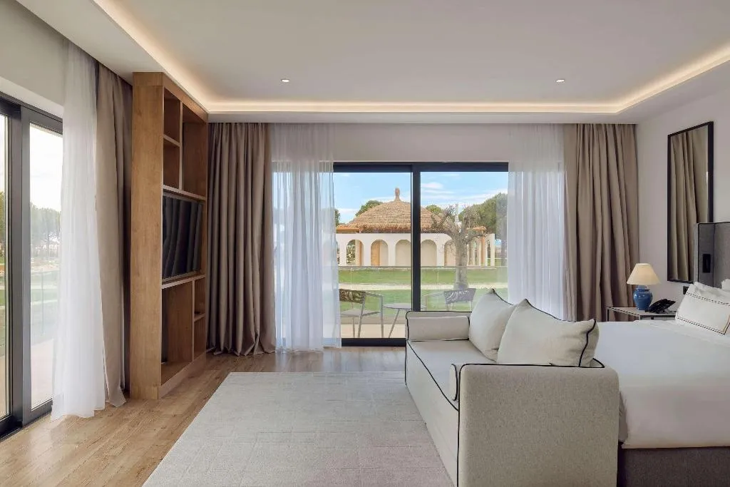 JUNIOR SUITE STANDARD Room, Melia Durres Albania, Durres