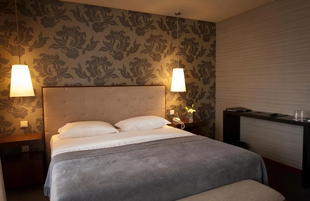 Double or Twin SUPERIOR Room, Grande Hotel do Luso, Porto