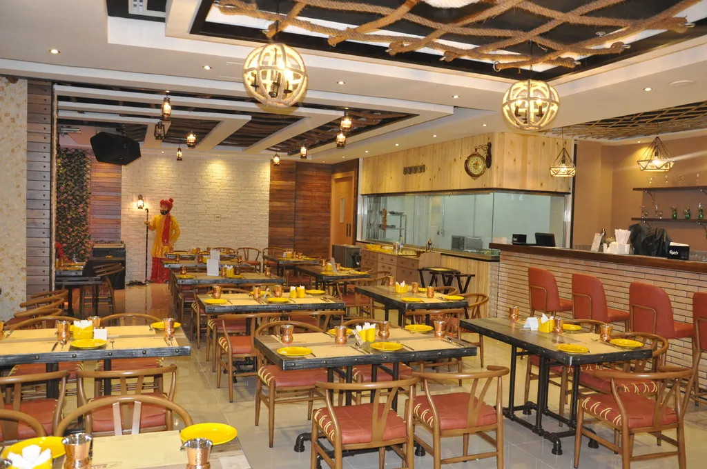 Restaurant, Fortune Park Hotel, Dubai