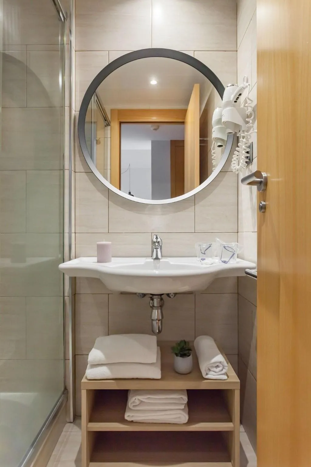 Room, Royal Marina Gardens, Barcelona