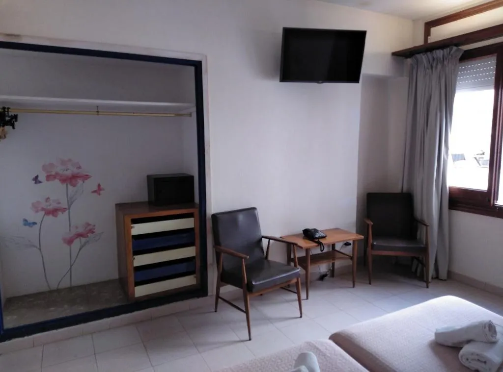 Room, Corisco, Costa Brava