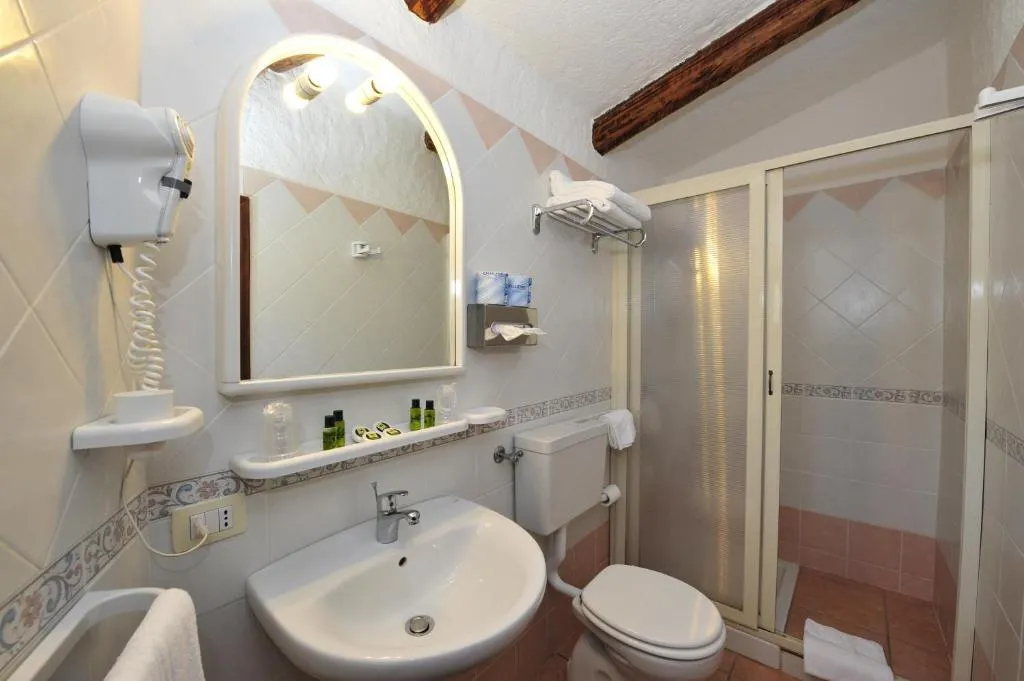 TRIPLE STANDARD Room, Hotel L'Esagono, Olbia