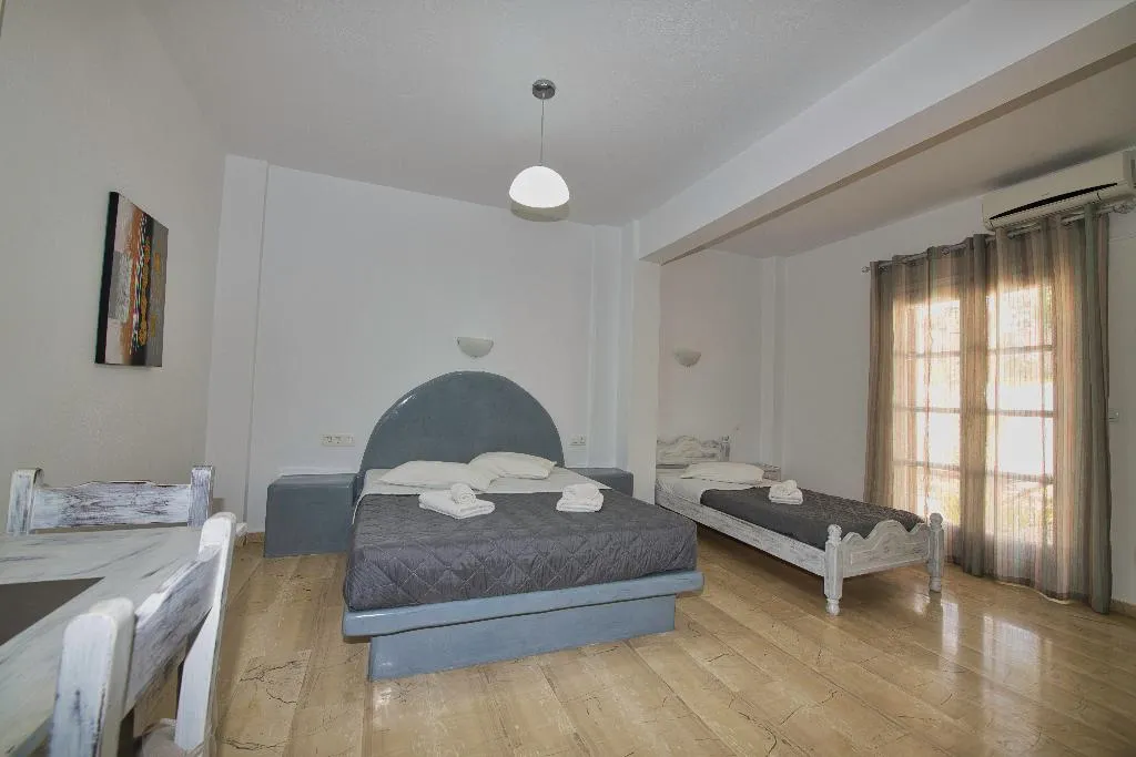 DOUBLE SUPERIOR Room, Ira Apartments, Santorini