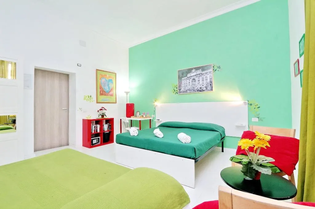 Room, Lucky Domus, Naples