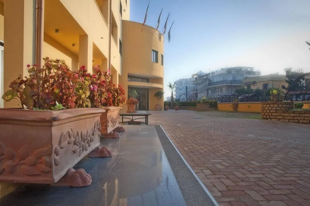 Terrace, City Hotel Casoria, Naples