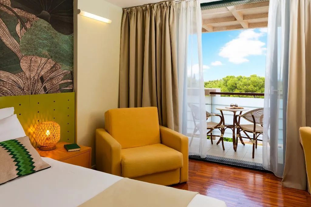 Double or Twin SUPERIOR SEA VIEW Room, Aminess Vival Velaris Resort, Split