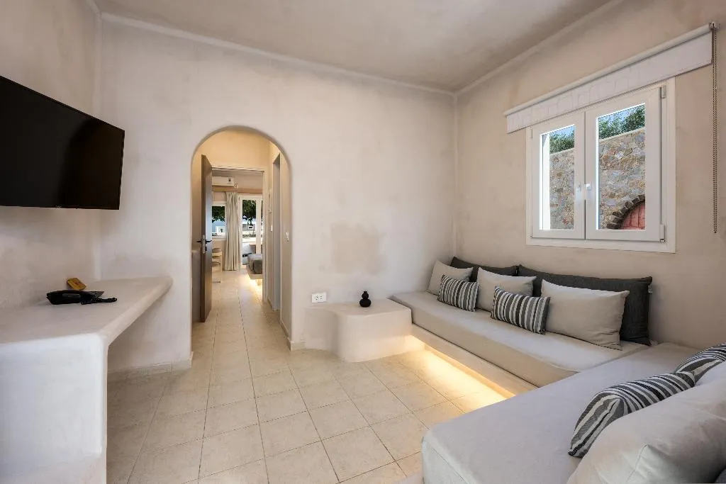FAMILY ROOM SEA VIEW Room, Aelia Luxury Suites, Santorini