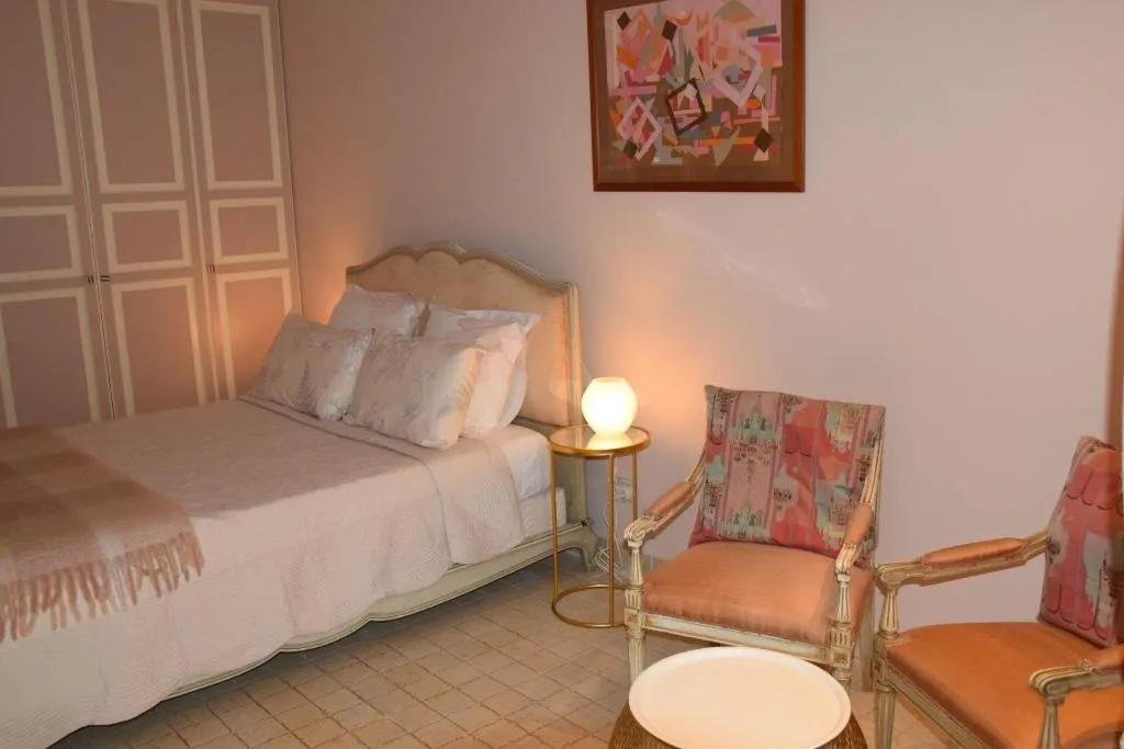 Room, Aal Cachucho, Madrid
