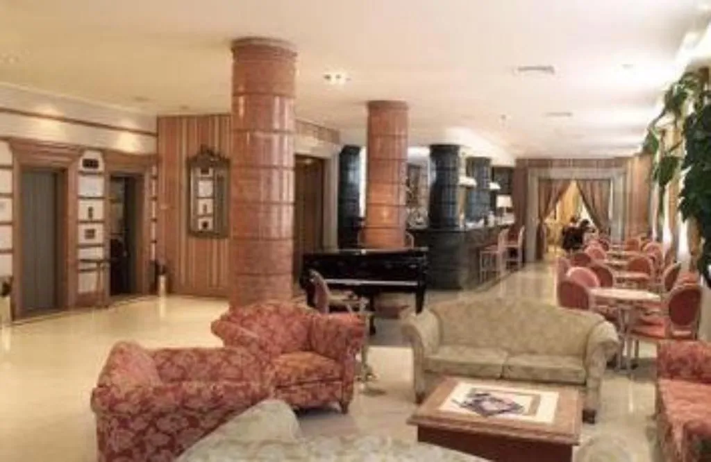 Lobby, Vassallo Park, Naples