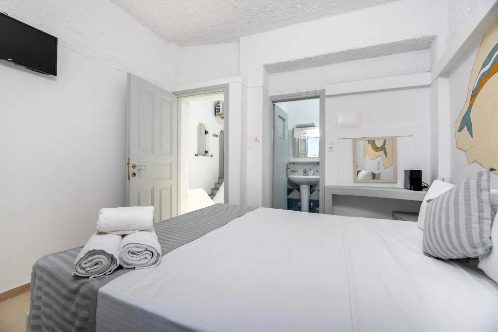 Double or Twin STANDARD Room, Maralex, Santorini