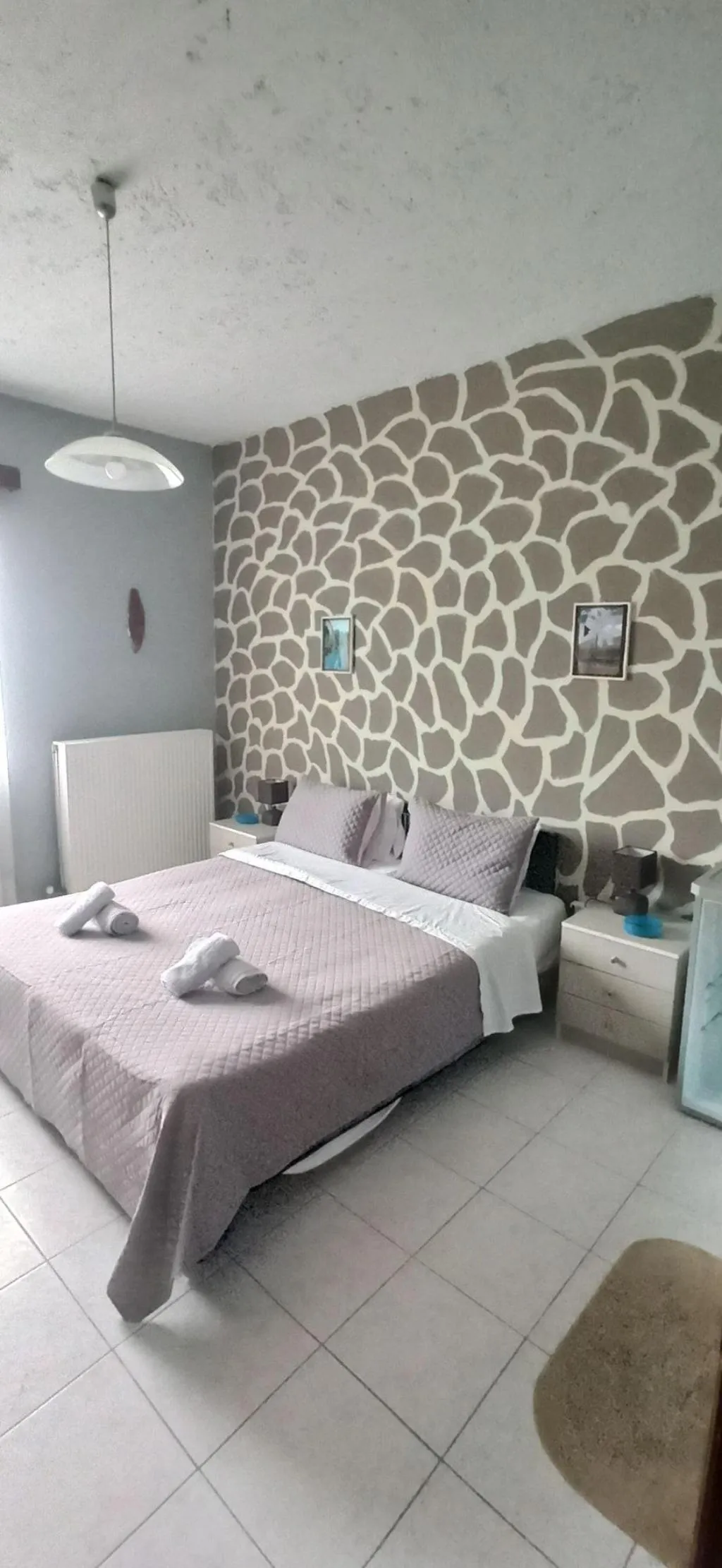 Room, Windy Place, Crete