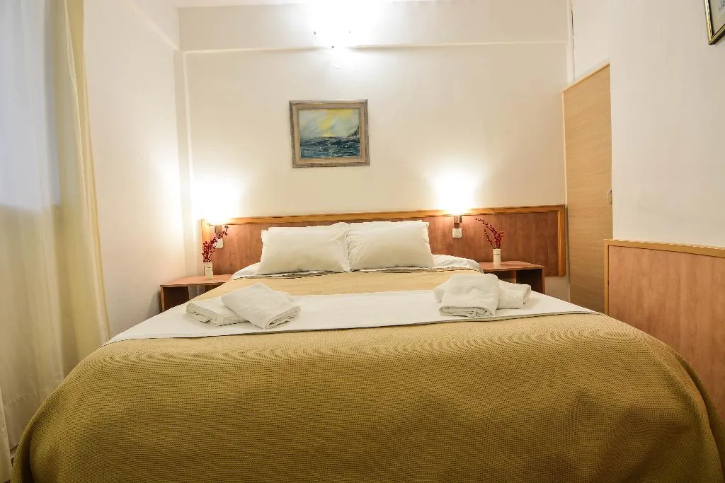 FAMILY ROOM DELUXE GARDEN VIEW Room, Green Village, Athens
