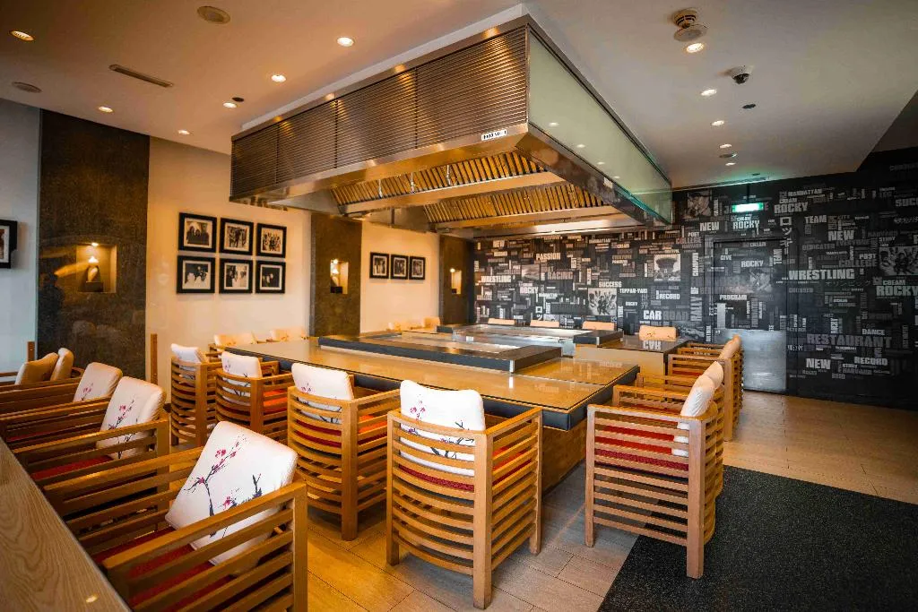 Restaurant, Amwaj Rotana-Jumeirah Beach, Dubai