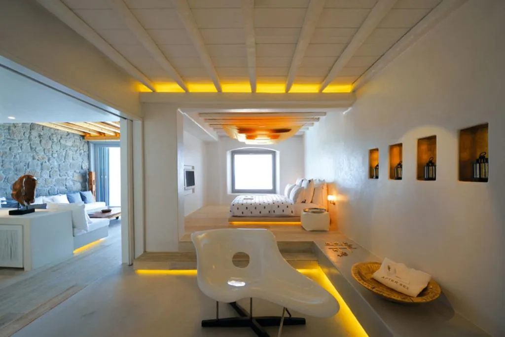 SUITE WITH JACUZZI Room, Cavo Tagoo, Mykonos