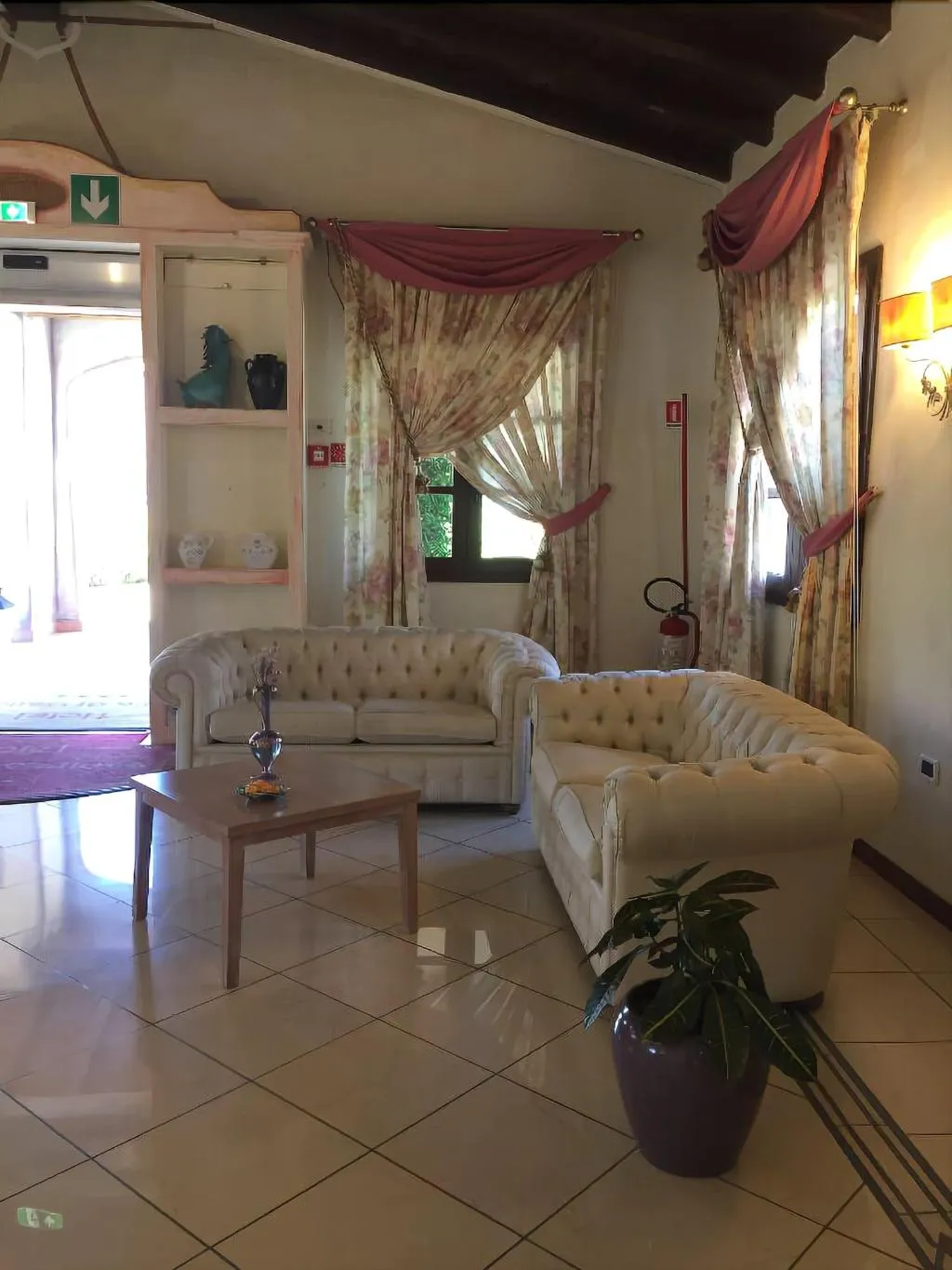 Lobby, Hotel Terra Di Gallura, Olbia