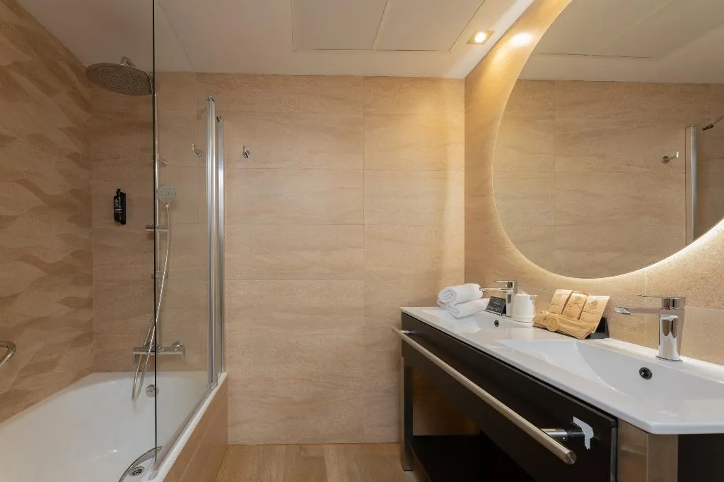 QUADRUPLE STANDARD Room, Rialto, Barcelona