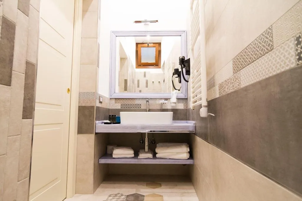 Room, Palazzo Tasca Guest House & Luxury Suite, Catania