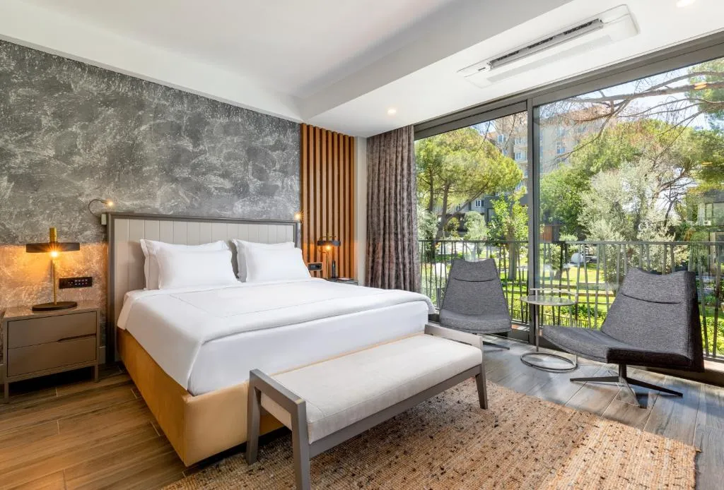 TRIPLE basement Room, Unique Life Style Hotel, Izmir