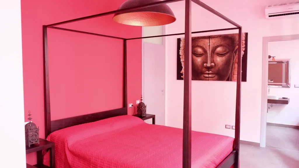 Room, B&B I 10 Mondi, Milan
