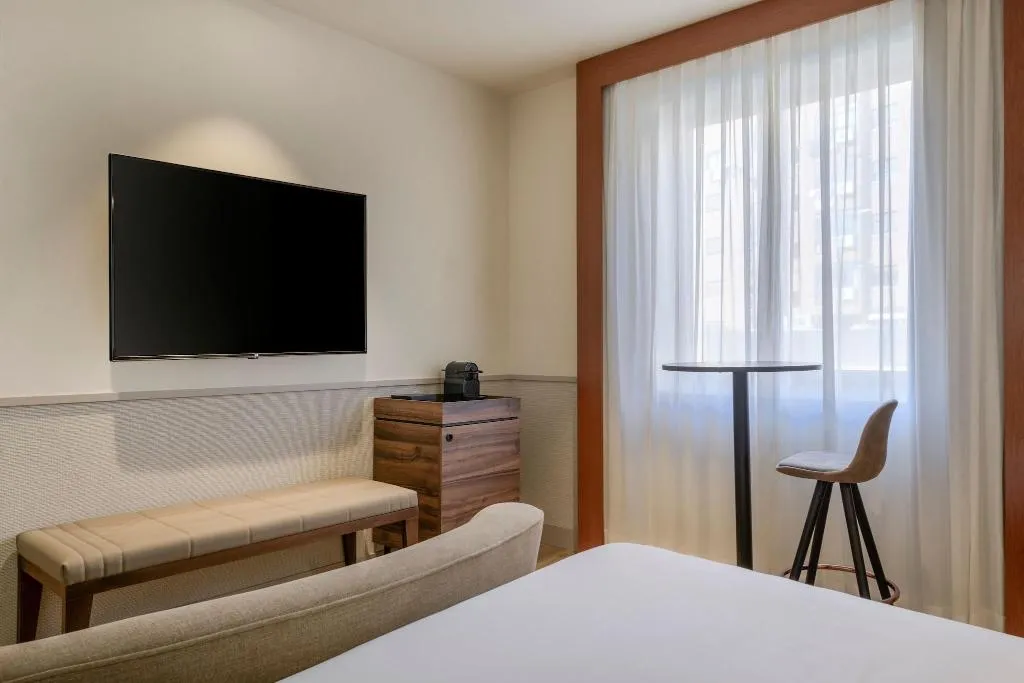 DOUBLE QUEEN SIZE BED Room, AC Madrid Los Vascos, Madrid