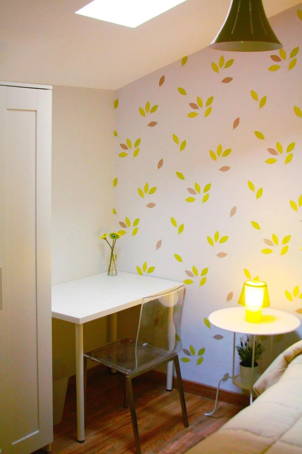 Room, City-in-hostel-B&B, Catania