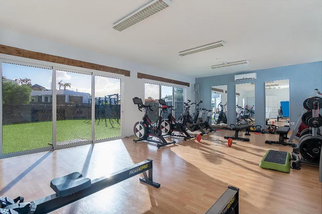 Sports and Entertainment, Casas Heddy, Lanzarote