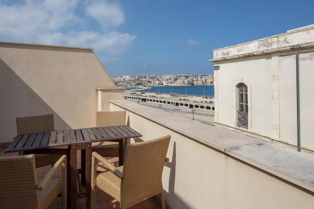 Terrace, Hotel Mastrarua, Catania