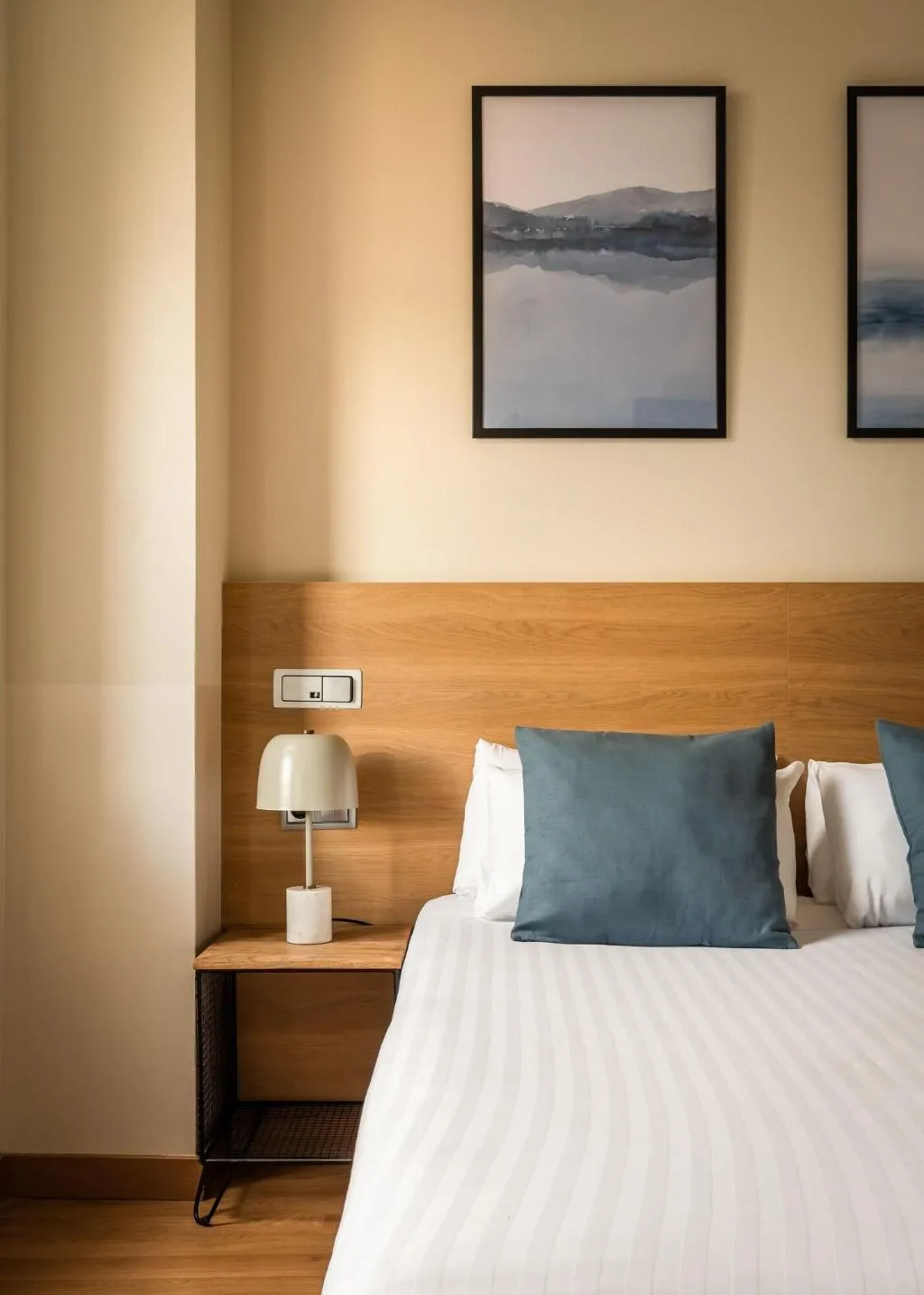 QUADRUPLE TWO DOUBLE BEDS Room, Erba By Pillow, Costa Brava