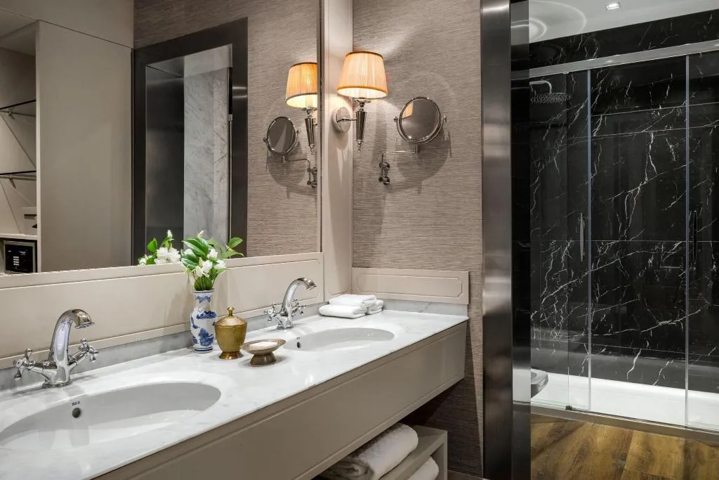 TWIN DELUXE Room, AC Santo Mauro Autograph Collection by Marriott, Madrid