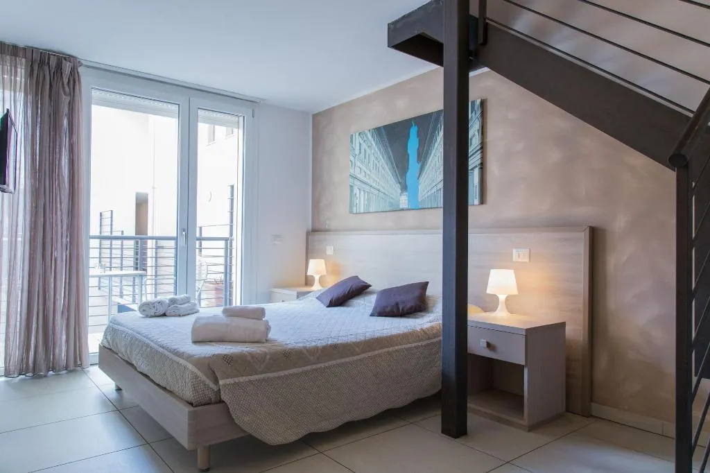 Room, Centrale B B, Florence
