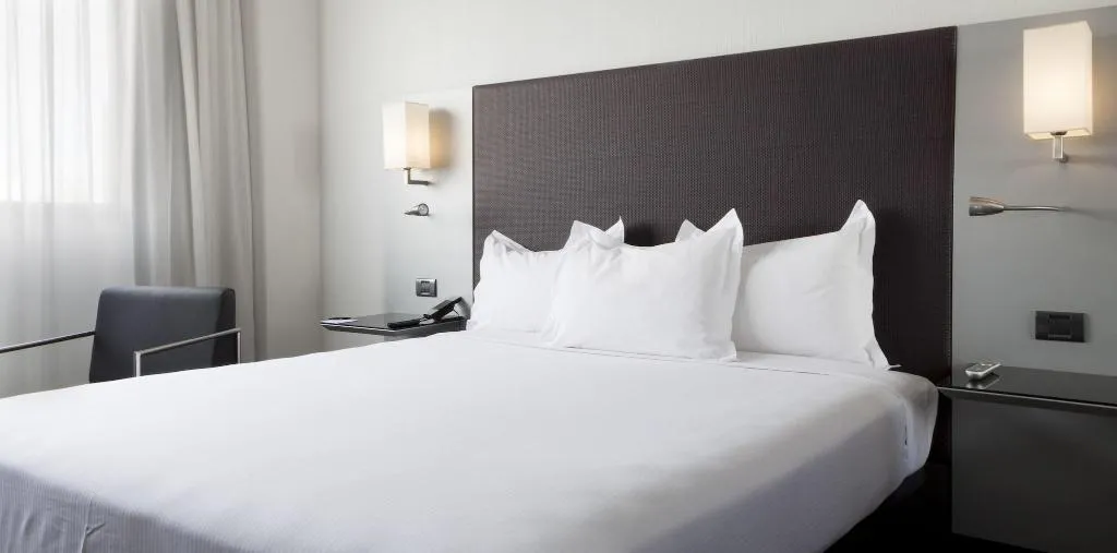 DOUBLE QUEEN SIZE BED Room, AC San Sebastian de los Reyes, Madrid