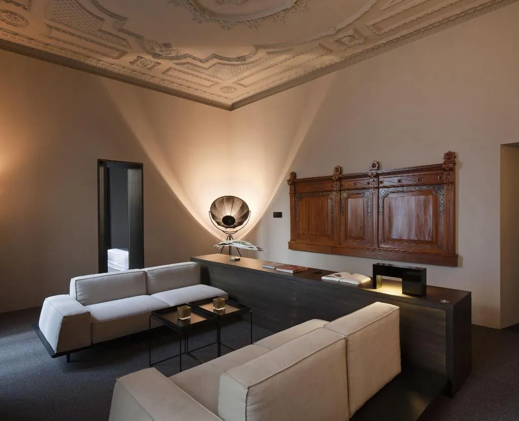 SUITE KING SIZE BED Room, Caro Hotel, Valencia