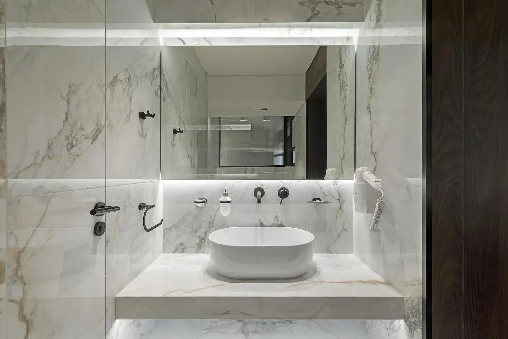 SUITE KING BED WITH JACUZZI Room, Stanley, Athens