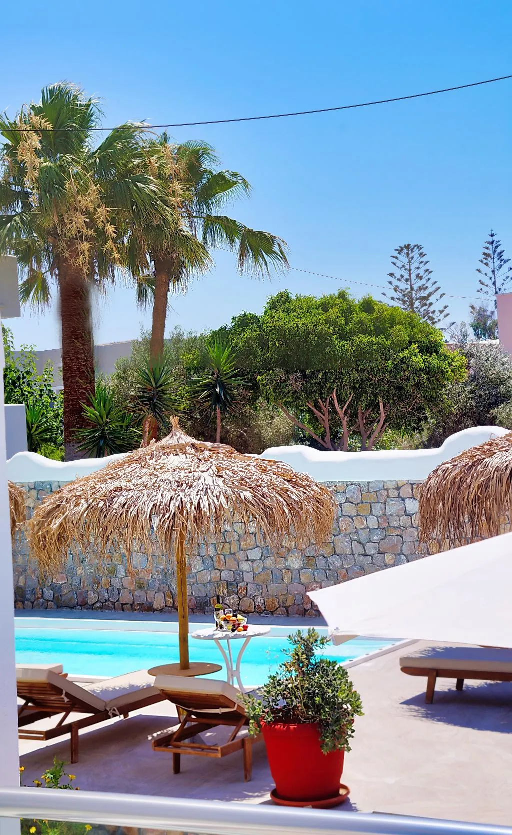 Pool, Avraki, Santorini