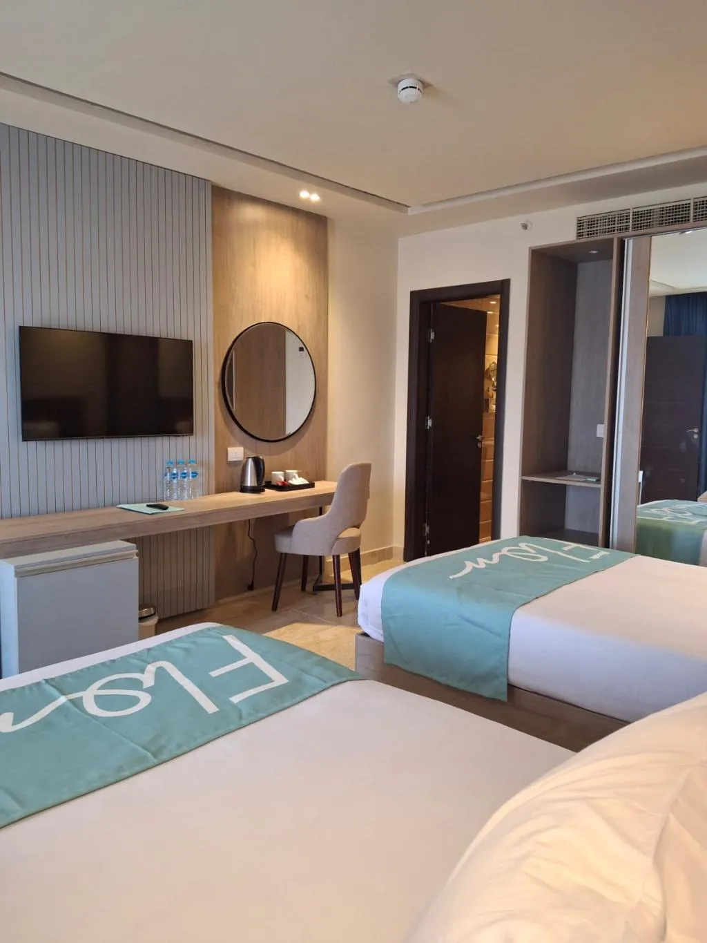 FAMILY ROOM POOL VIEW TWO DOUBLE BEDS Room, Flow Spectrum Resort, Red Sea Riviera