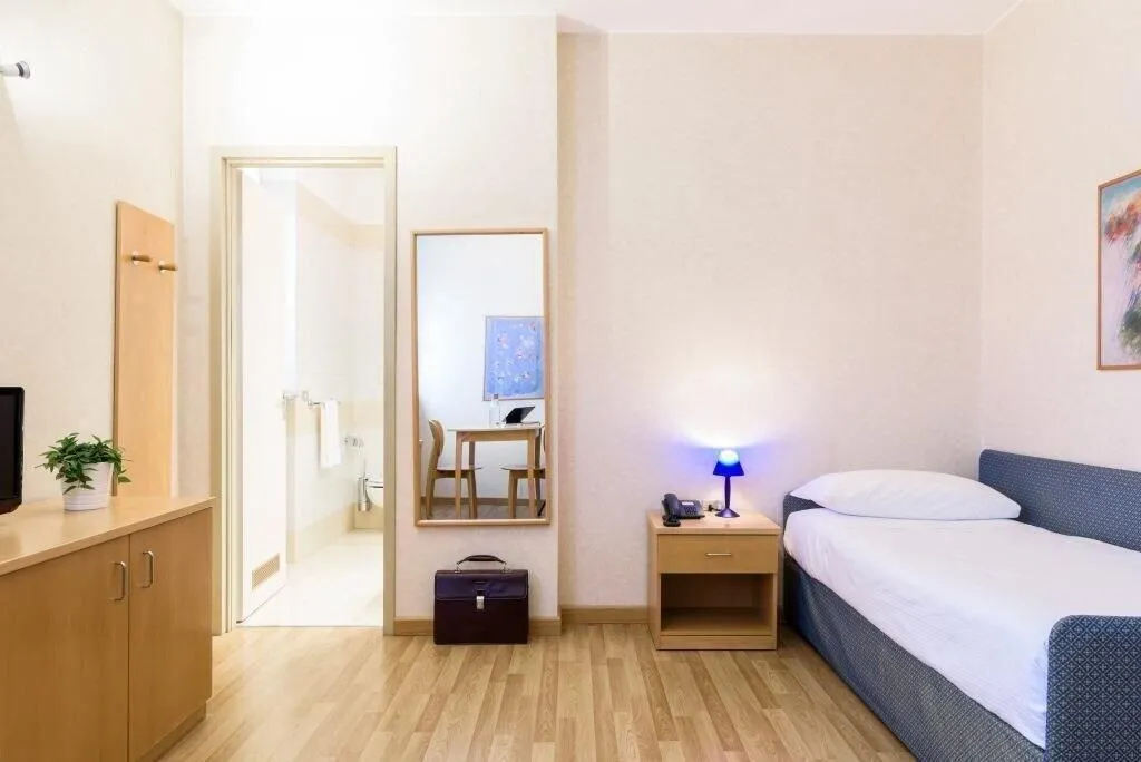Room, Residence Cimarosa, Milan