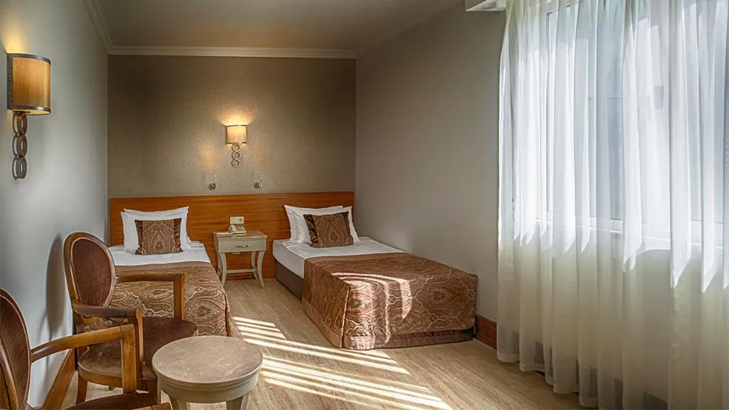 FAMILY ROOM POOL VIEW Room, Well Palace Side, Antalya