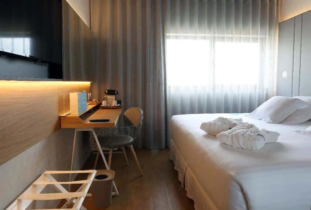 Double or Twin DELUXE PREMIUM Room, Occidental Atenea Mar, Barcelona