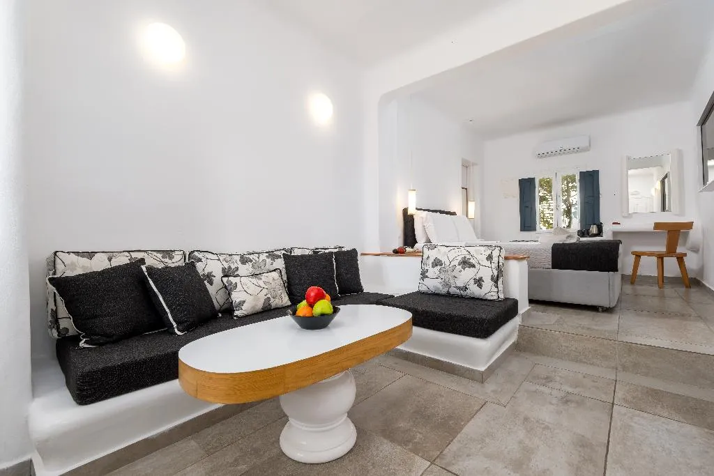 SUITE WITH PRIVATE POOL Room, Amaze Suites, Santorini